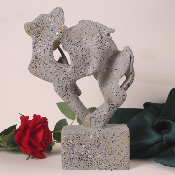 unique handicraft 3 faced sculpture back